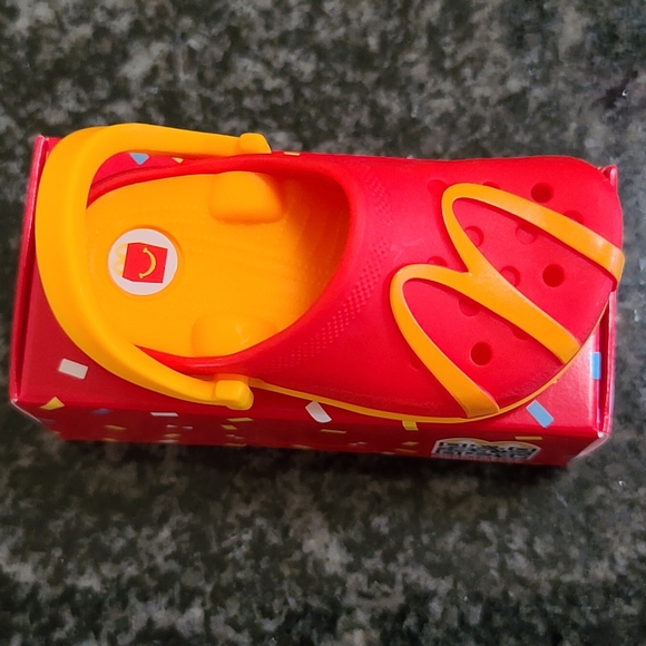 McDonald's x Crocs Red/Yellow McDonald's Logo Keychain w/ Sticker Sheet - Picture 2 of 10